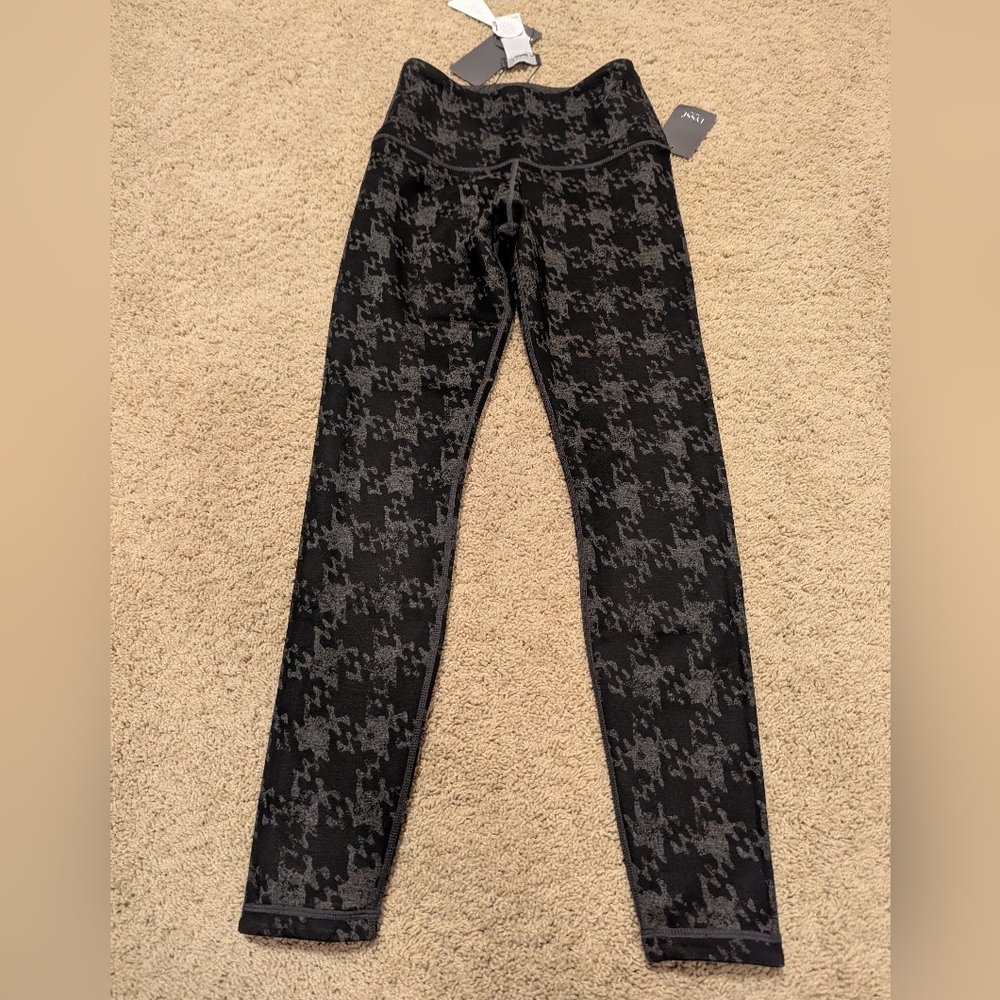 Lysse Reversible Black and Gray Houndstooth/Solid Gray Leggings